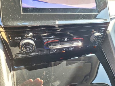 2023 Jeep Grand Cherokee L Laredo 4x2