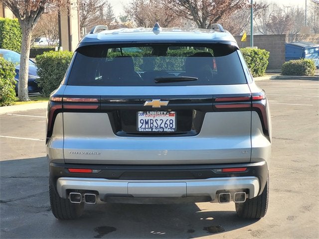 2024 Chevrolet Traverse LT