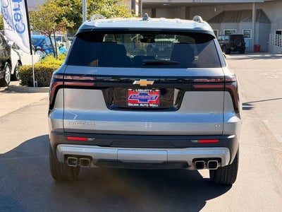 2024 Chevrolet Traverse LT