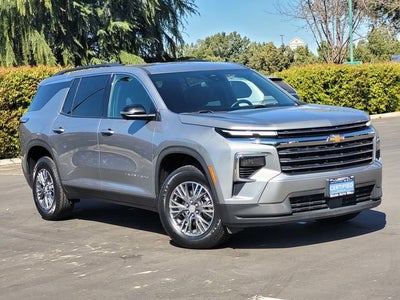 2024 Chevrolet Traverse LT