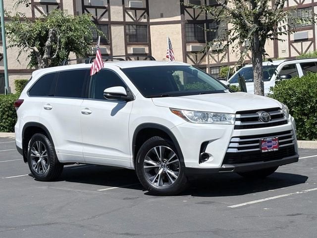 2018 Toyota Highlander LE