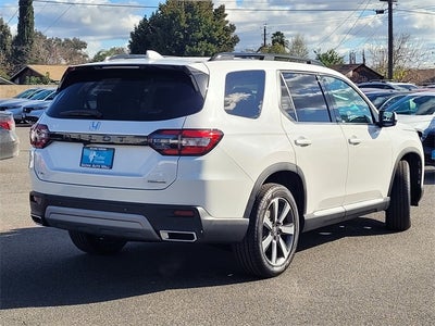 2025 Honda Pilot Touring