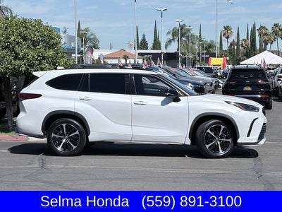 2022 Toyota Highlander XSE