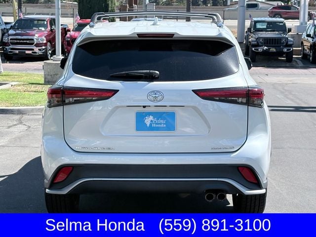 2022 Toyota Highlander XSE