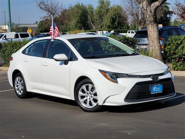 Used 2024 Toyota Corolla LE with VIN 5YFB4MDE7RP152709 for sale in Northfield, Minnesota