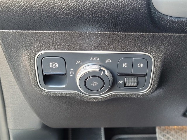 2023 Mercedes-Benz GLB GLB 250