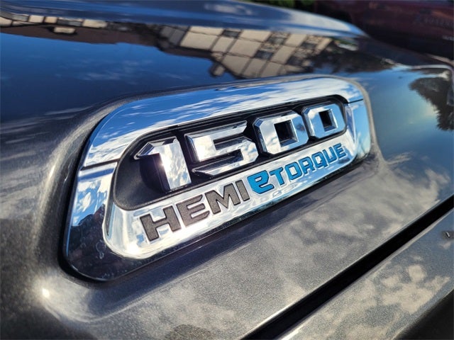 2024 RAM 1500 Laramie Crew Cab 4x2 5'7' Box