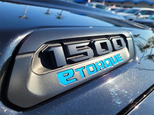 2025 RAM 1500 Tradesman Crew Cab 4x4 5'7' Box