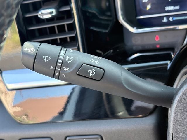 2024 Chevrolet Silverado 1500 4WD Crew Cab Short Bed LT