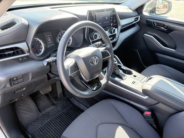 2021 Toyota Highlander LE