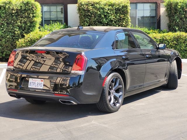 2020 Chrysler 300 Touring