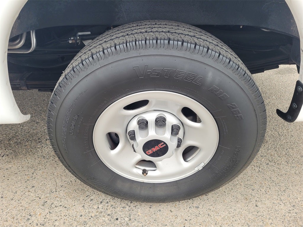 2023 GMC Savana 3500 LS