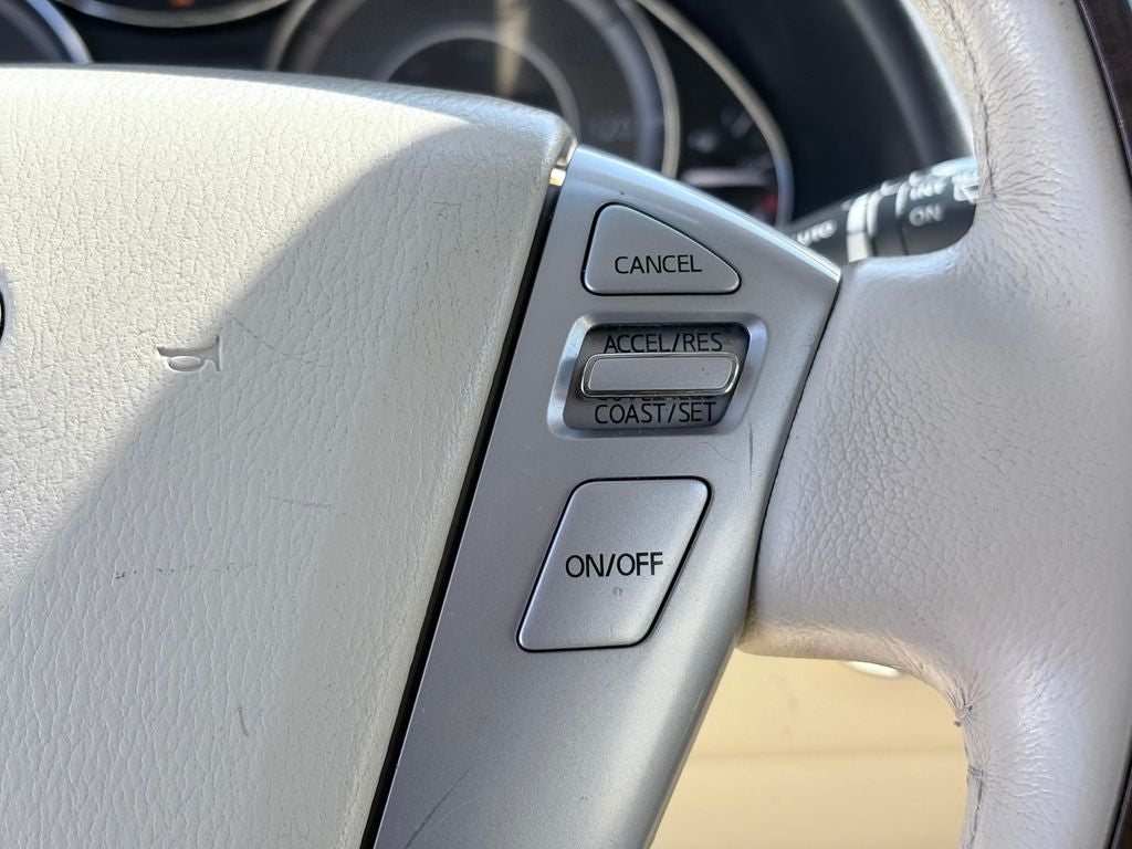 2016 INFINITI QX80 Base