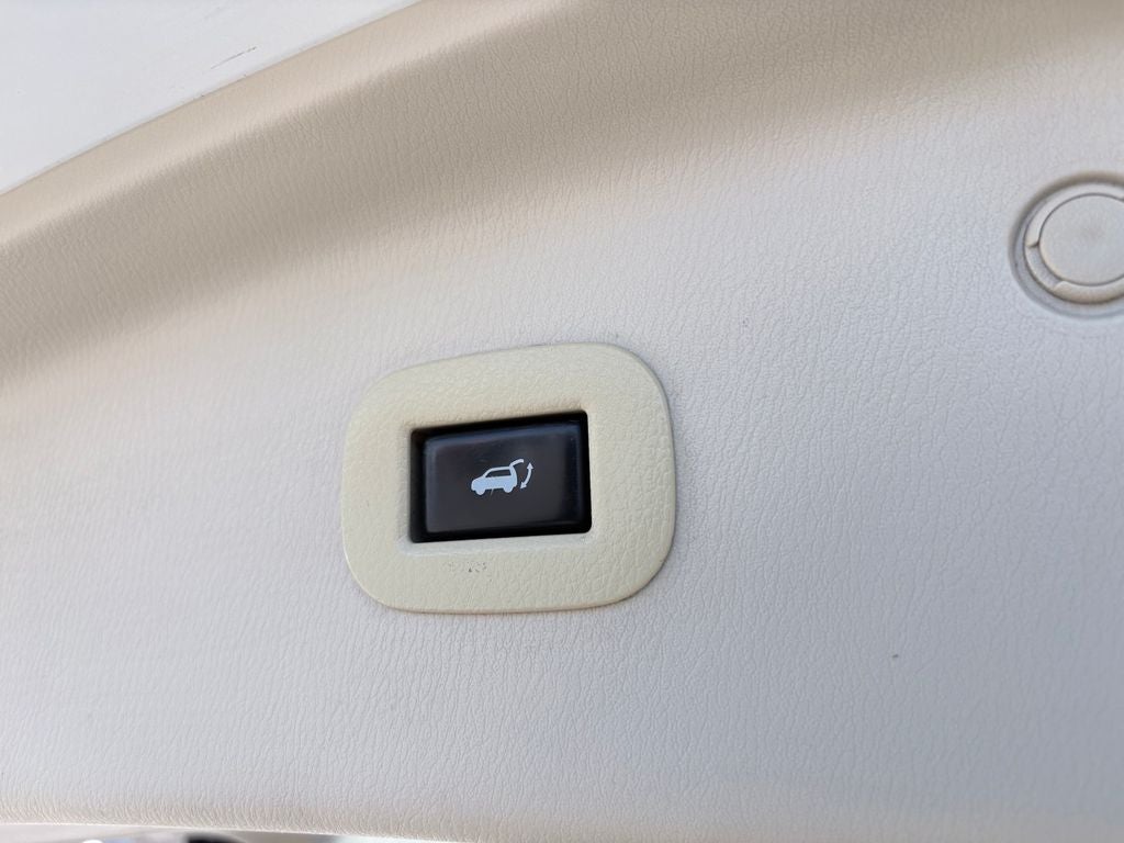 2016 INFINITI QX80 Base