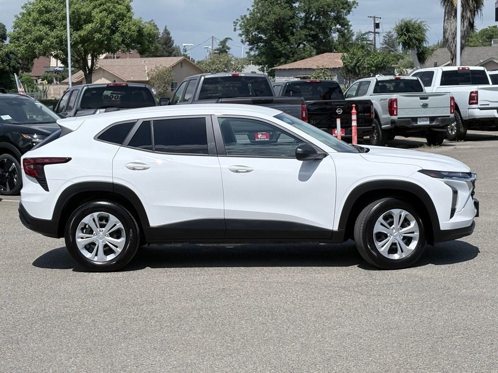 2025 Chevrolet Trax LS