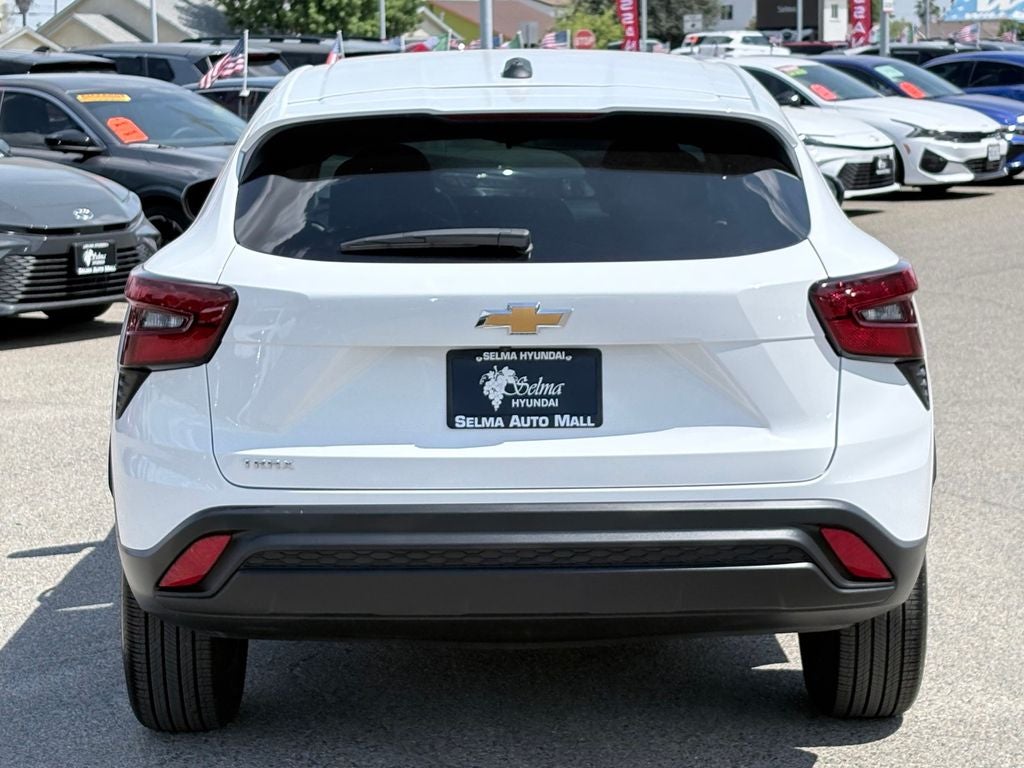 2025 Chevrolet Trax LS