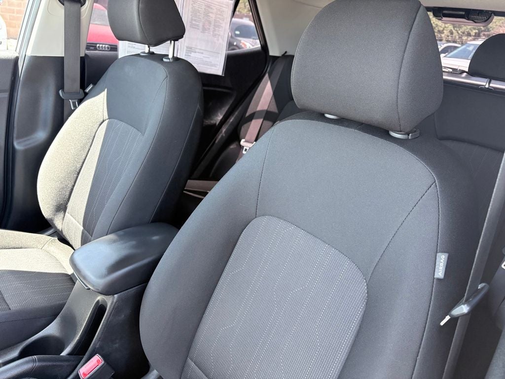 2025 Hyundai Venue SE