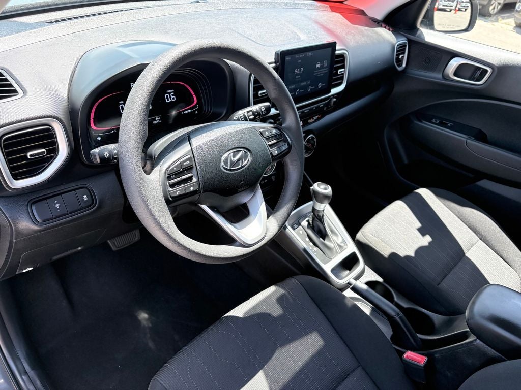 2025 Hyundai Venue SE