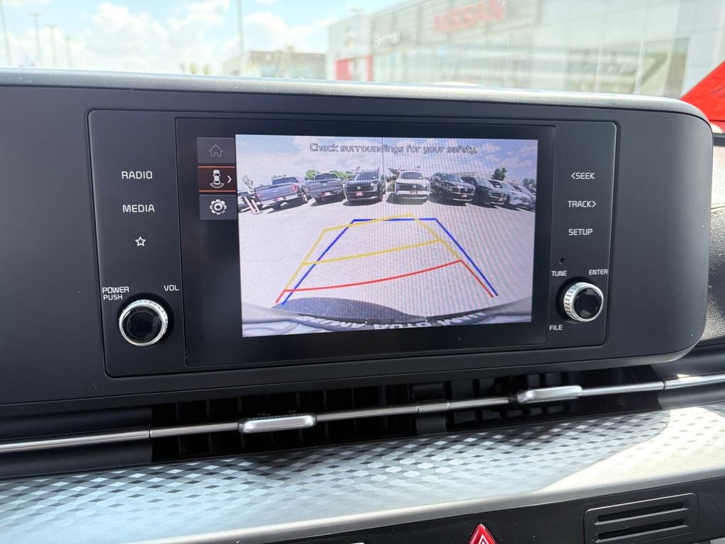 2024 Kia Carnival LX