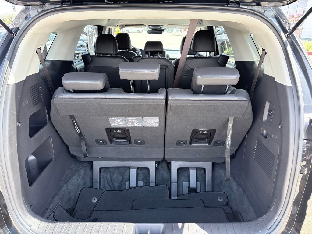 2024 Kia Carnival LX