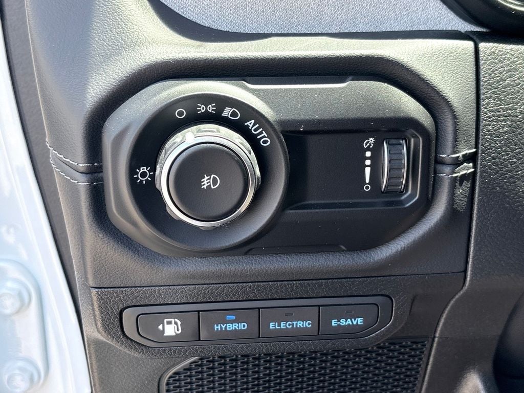 2025 Jeep Wrangler Sahara 4xe