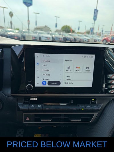 2025 Toyota Camry SE