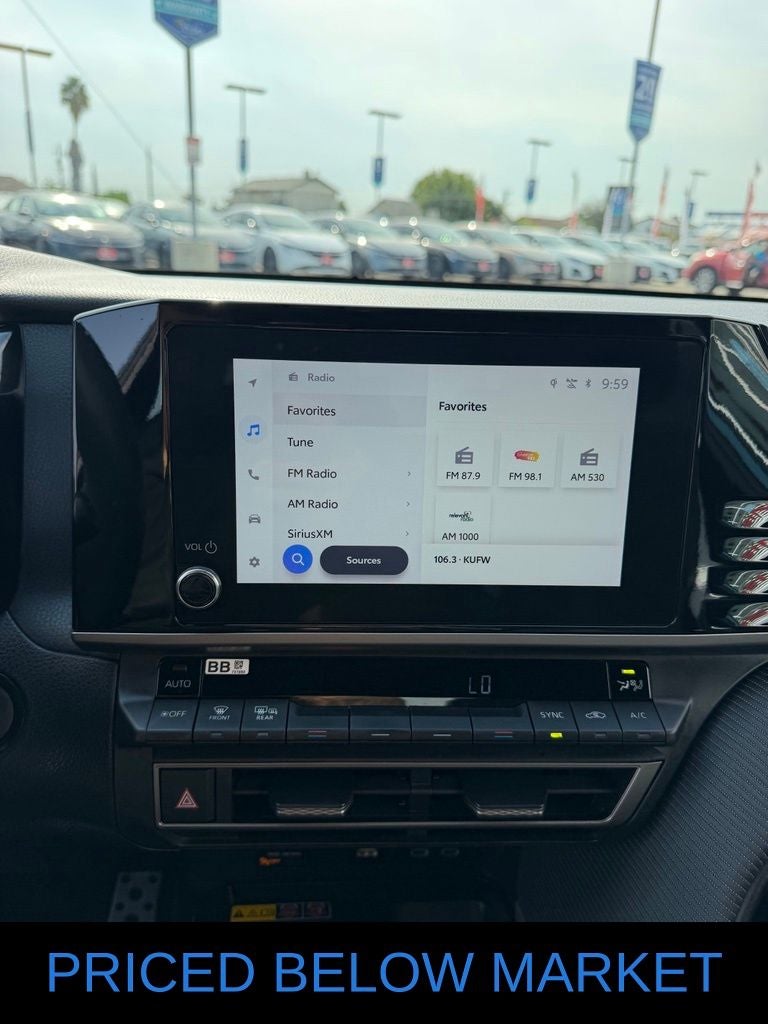 2025 Toyota Camry SE
