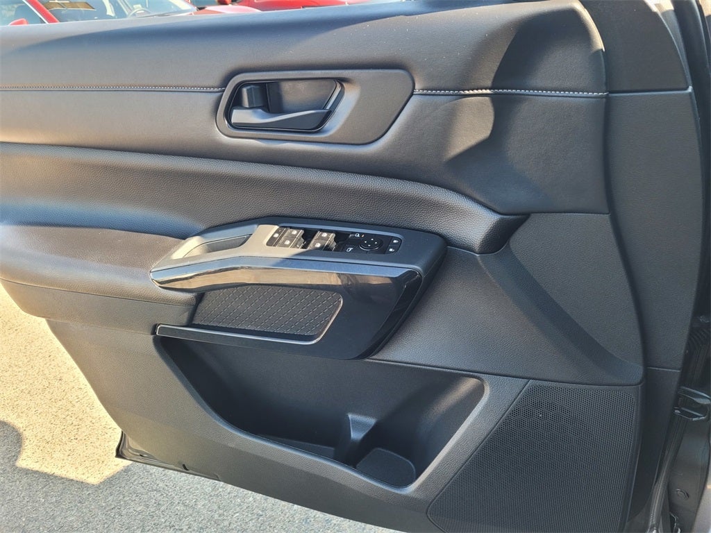 2024 Nissan Pathfinder S