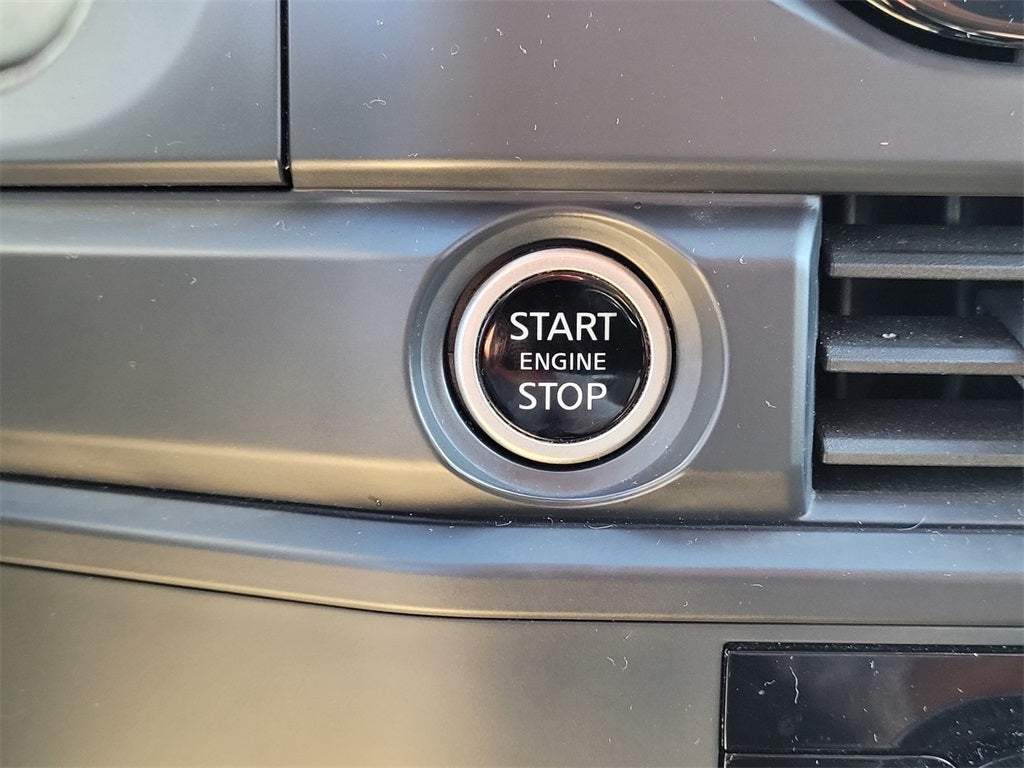 2024 Nissan Pathfinder S