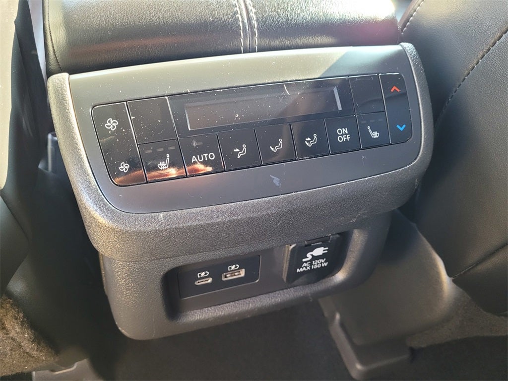 2022 Nissan Pathfinder Platinum