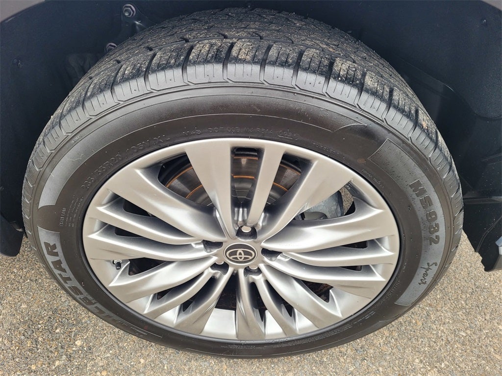 2022 Toyota Highlander Platinum