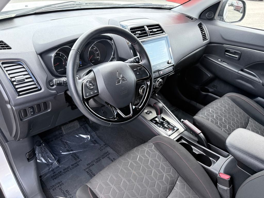 2025 Mitsubishi Outlander Sport 2.0 LE