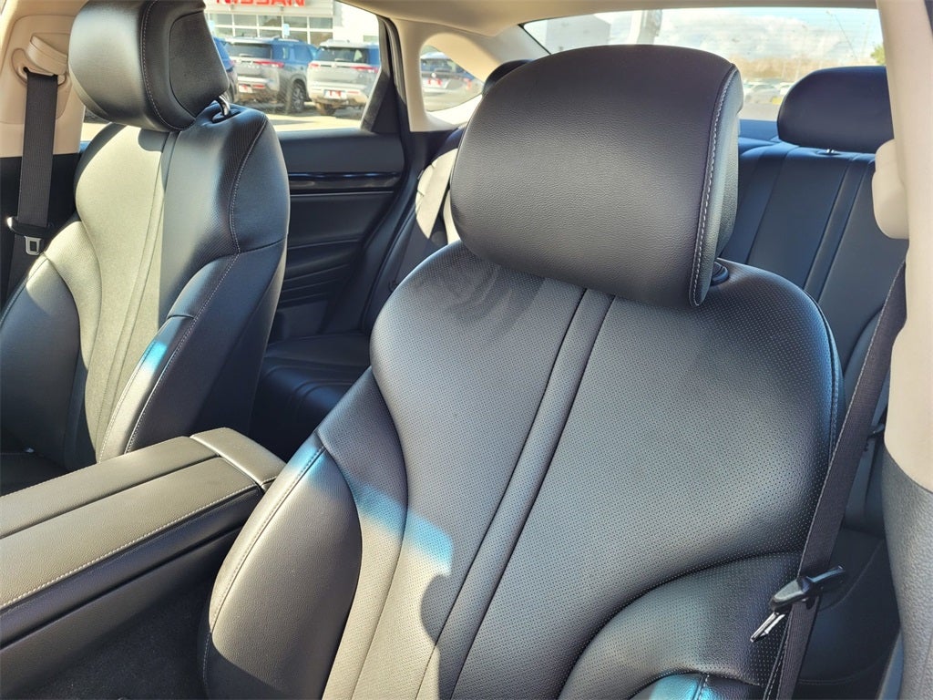 2023 Genesis G80 2.5T